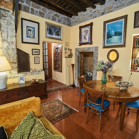 Alloggio Turistico Centro Storico Malatesta Montefiascone Bagian luar foto